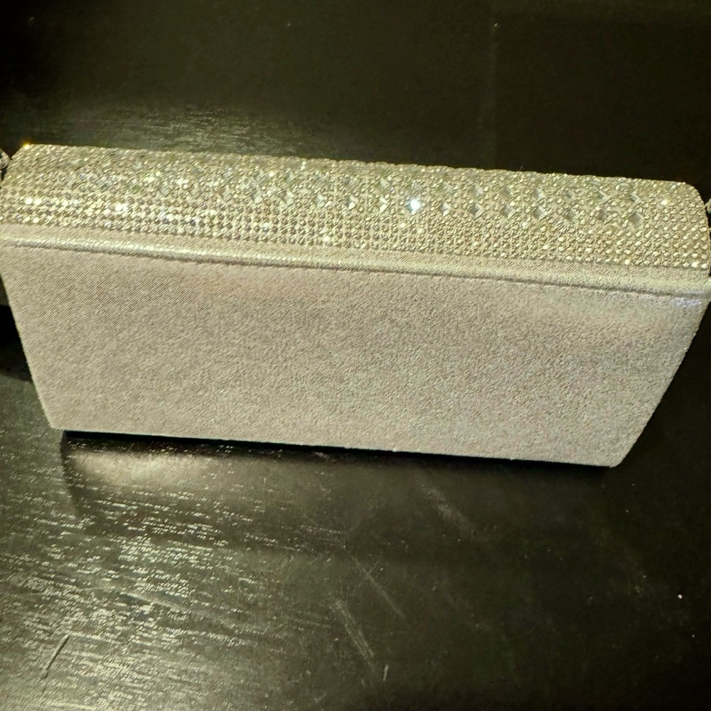 💎Bebe 💎 Sparkling Silver Crystal Clutch with detachable Chain Shoulder Strap - Picture 8 of 9